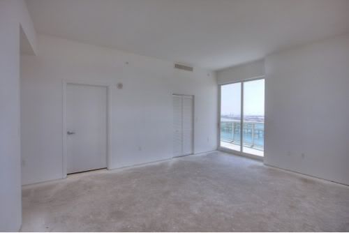 1800 Club penthouse bedroom