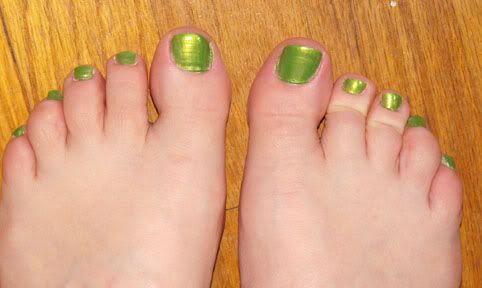 green toes