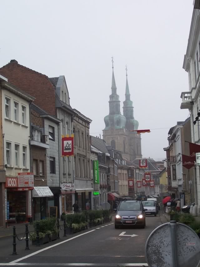 http://i108.photobucket.com/albums/n15/vlmflyer/eupen_05.jpg