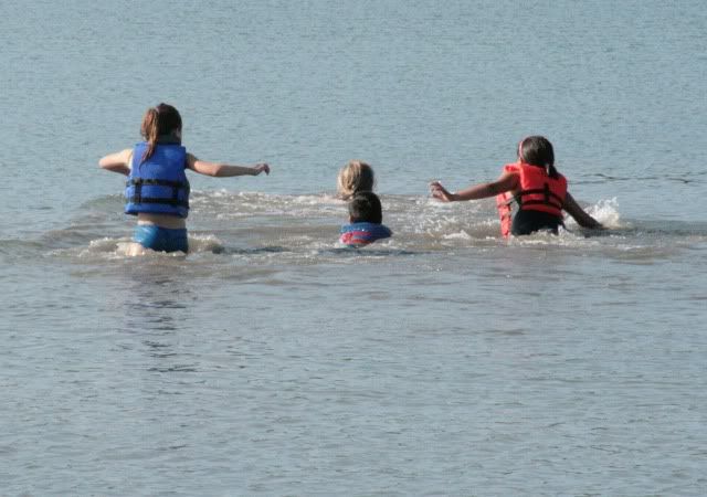 kids swimming