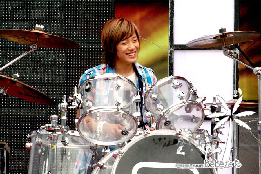 rehearsalatshowtank05ih8