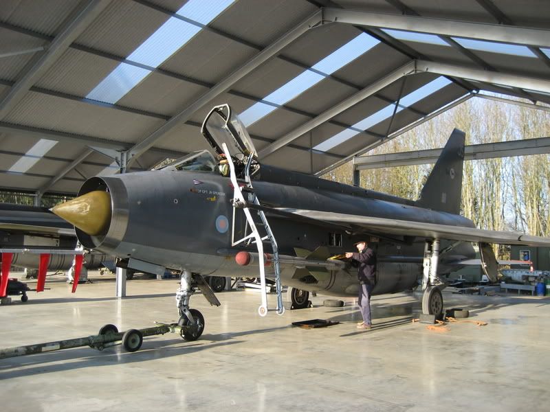 http://i108.photobucket.com/albums/n24/GromitPics/Bruntingthorpe_160208/IMG_6656.jpg