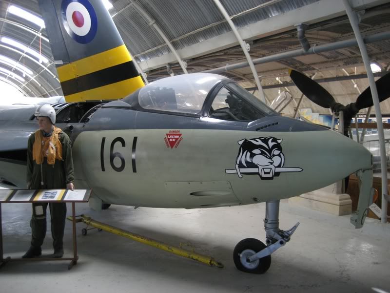 http://i108.photobucket.com/albums/n24/GromitPics/Malta%20Aviation%20Museum%20290908/IMG_6158.jpg