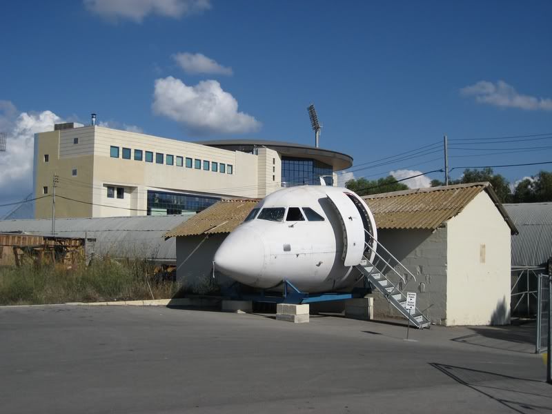 http://i108.photobucket.com/albums/n24/GromitPics/Malta%20Aviation%20Museum%20290908/IMG_6216.jpg