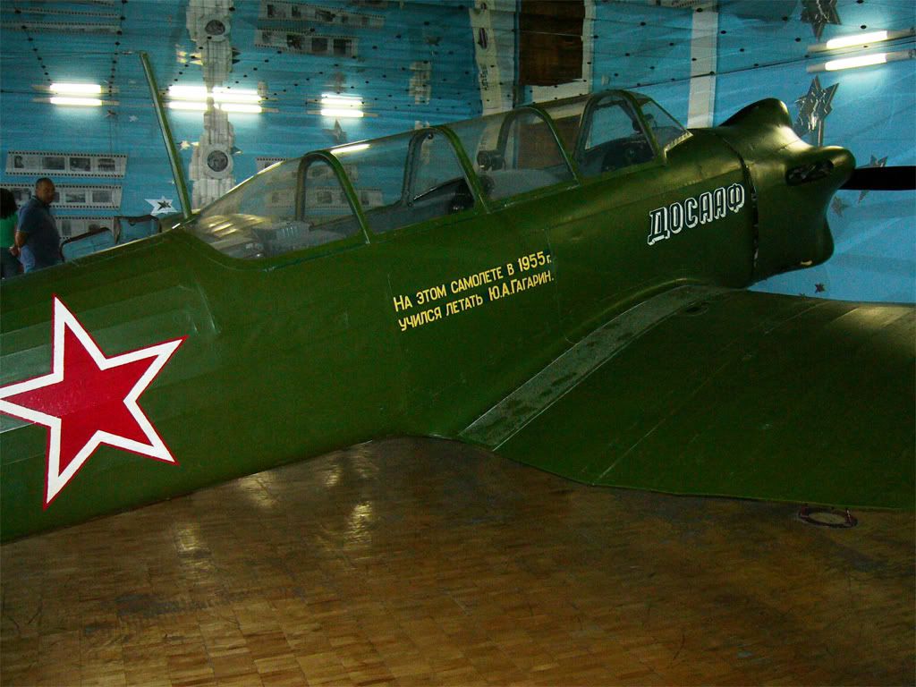 [Image: Yak-18.jpg]