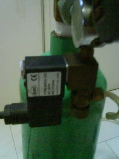 Co2SolenoidsetCU.jpg