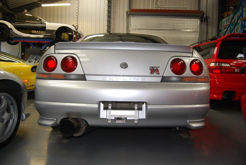 Nissan skyline r33 gtr breaking #9