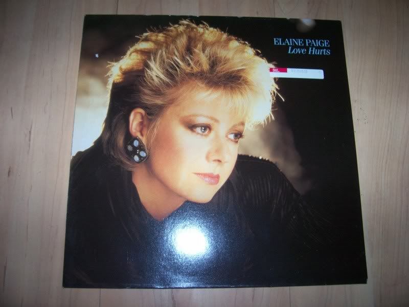 Elaine Paige - Love Hurts