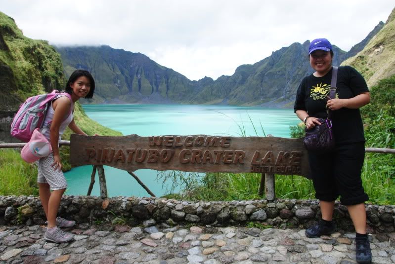 http://i108.photobucket.com/albums/n38/l_i_z_b01/ConquerPinatuboLizandRhonz.jpg Conquer Mt. Pinatubo Crater Lake