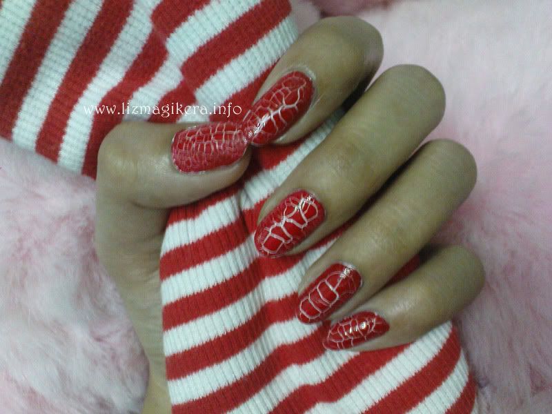 Fashionable Cracking Nail Polish Fashionable Cracking Nail Polish