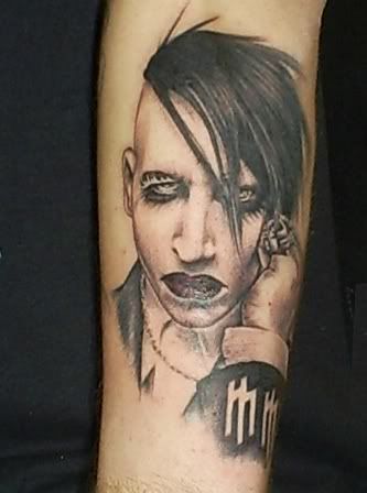 marilyn manson tattoos. *Wauw* Marilyn Manson Tattoo