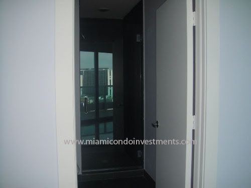 900 Biscayne Bay second bathroom