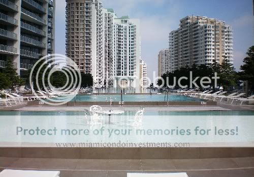 Icon Brickell pool deck
